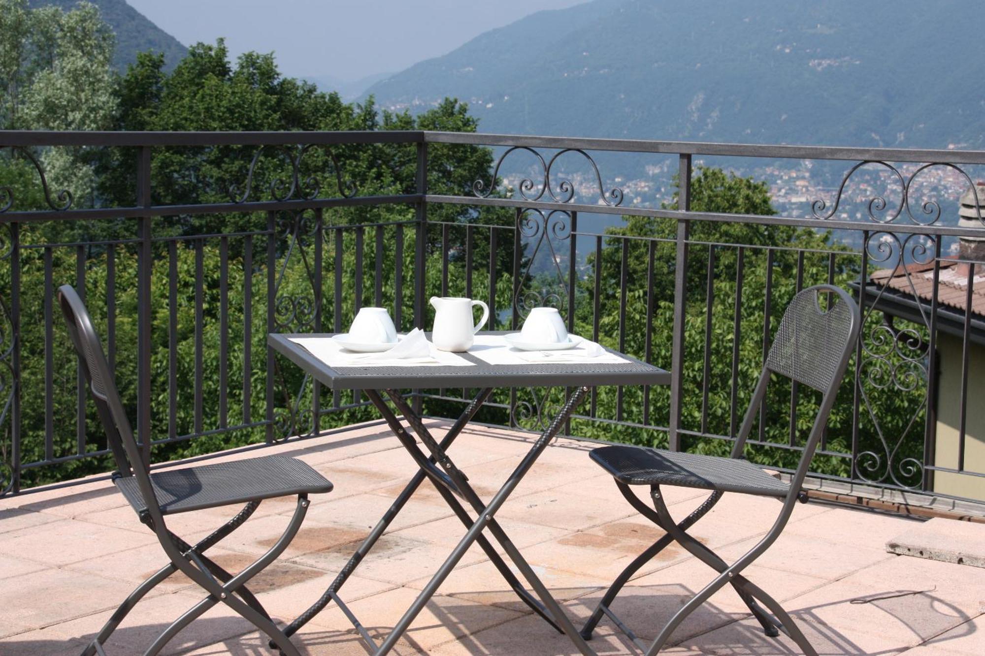 B&B Le Magnolie Фаджето-Ларио Экстерьер фото
